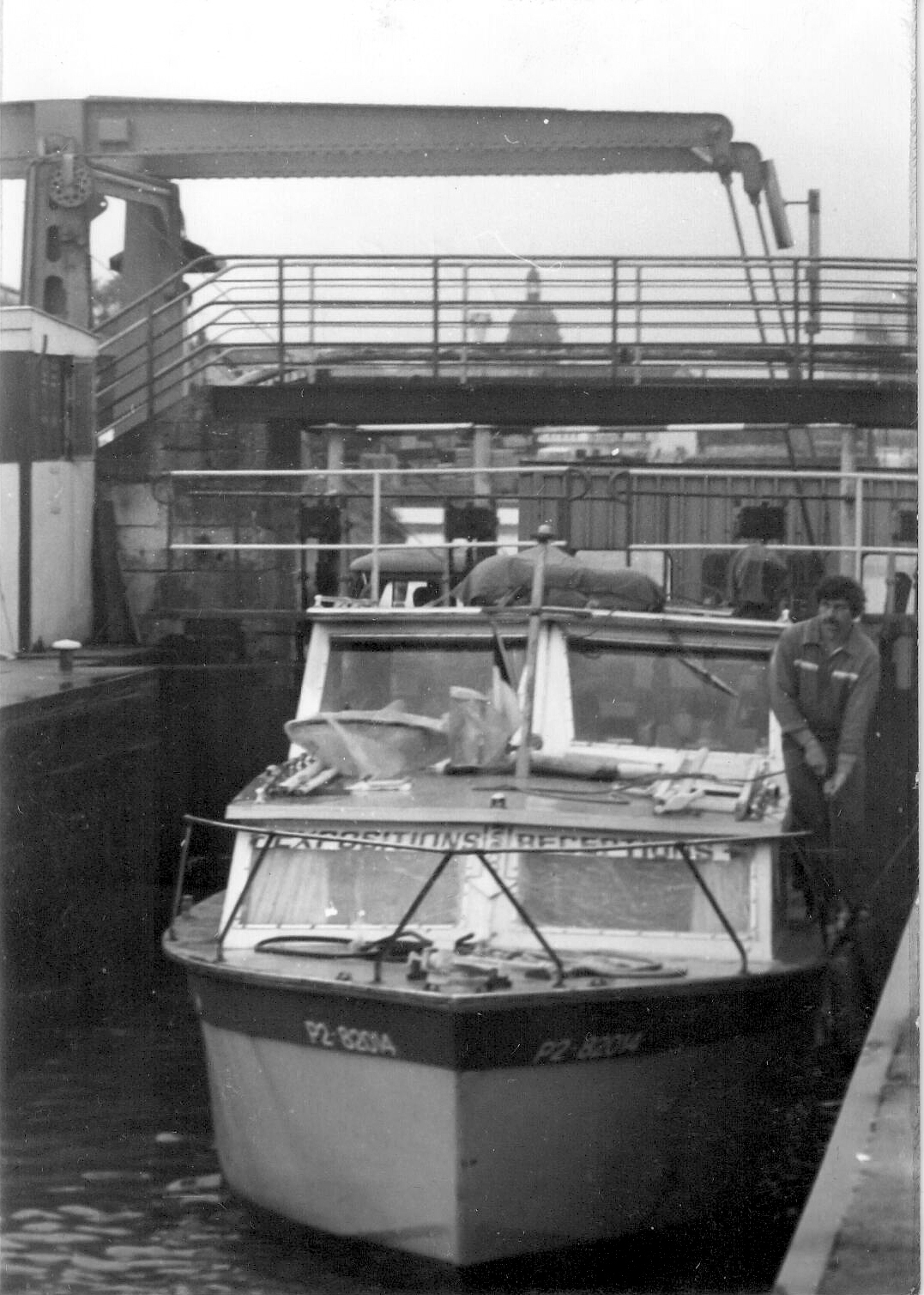 9.1982 - plavidlo OSTRAVA v plavební komoře někde ve Francii