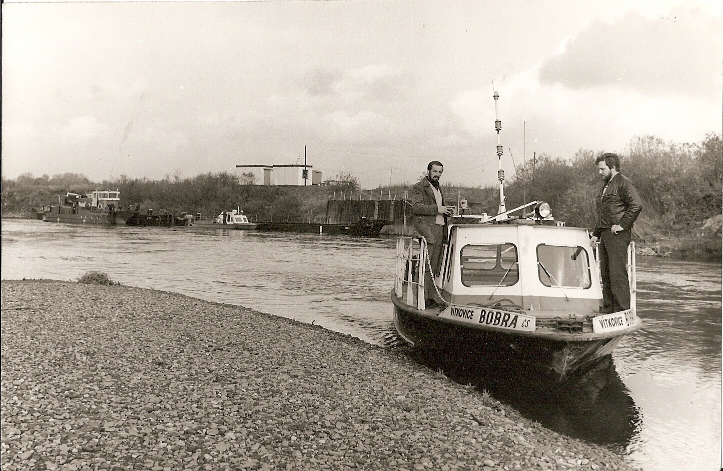 Přistavení člunů před nakládkou 2