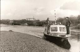 Přistavení člunů před nakládkou 2